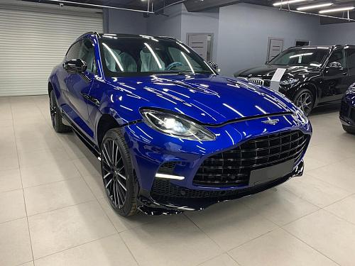 Aston Martin DBX 707